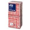 Kép 4/4 - Tork papírszalvéta 1 réteg 33x33 cm 1/4 hajtású piros kockás